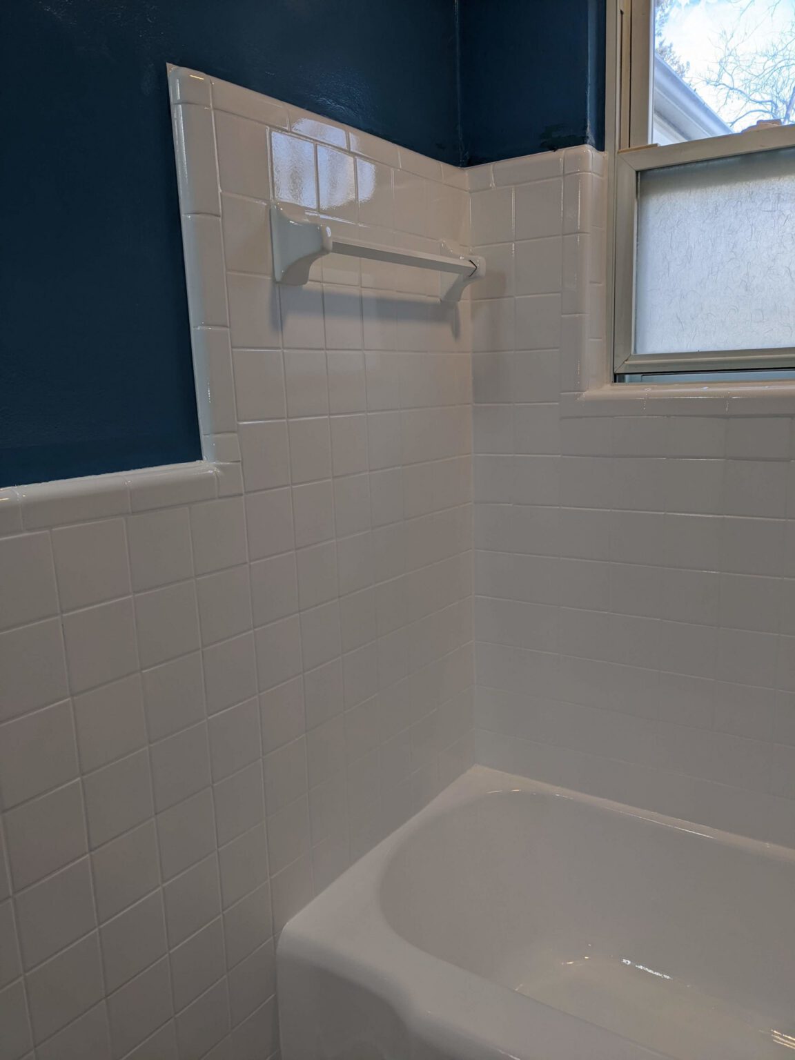 Bathtub Refinishing & Tile Reglazing Serving Baltimore, Maryland