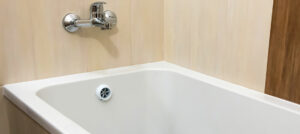 Porcelain Tub Refinishing: Why You Should Have It Done