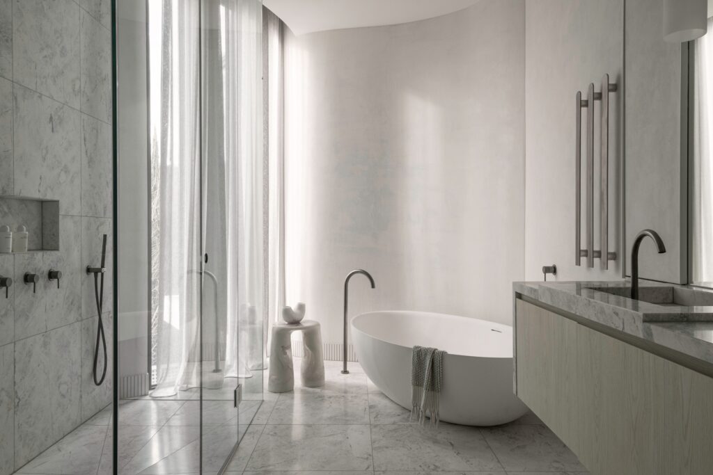 The Hidden Benefits of Tile Reglazing for Small Bathrooms With Limited Natural Light